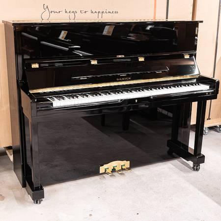 Samick SU-121 Upright Piano