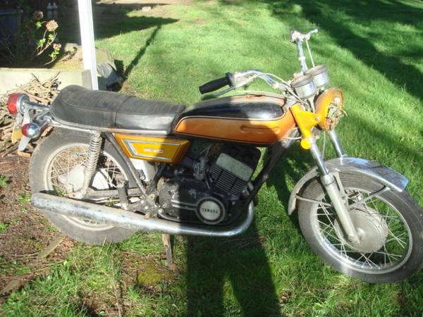 1972 RD250 2-stroke twin DS7 project or parts bike 3