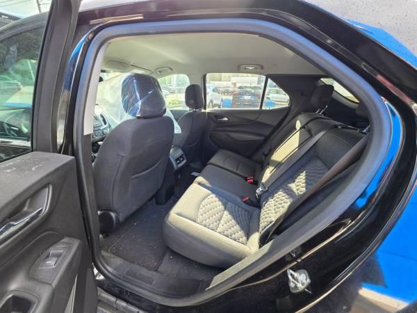 2018 Chevrolet Equinox Chevy LT SUV 13