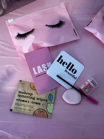 Complete lash business ready to go - massage, tattoo, pink bed 10