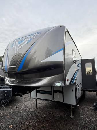 2018 Vengeance By Forest River 42’ Toy Hauler F/W 1 Slide Rear Garage 3