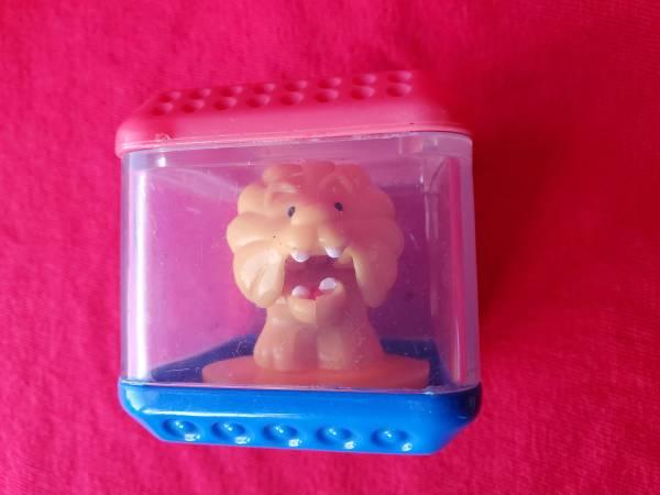 Fisher Price Peek A Block Tumblin' Sounds Giraffe Toy 3