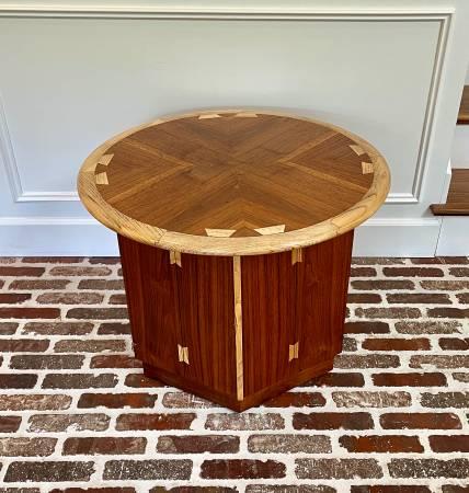 Lane Acclaim End Table round