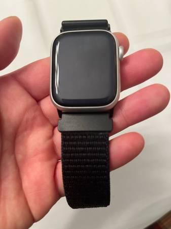 Apple Watch, Series 8, 41 mm, aluminum