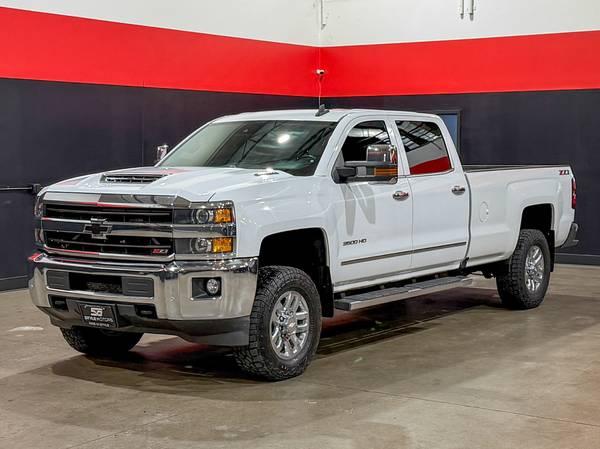 2018 CHEVROLET SILVERADO 3500 LTZ 6.6L DURAMAX CREW CAB LONG BED 4X4