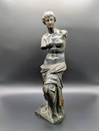 Grand Tour French Bronze Statue: Venus de Milo (C. Late 19th Century)