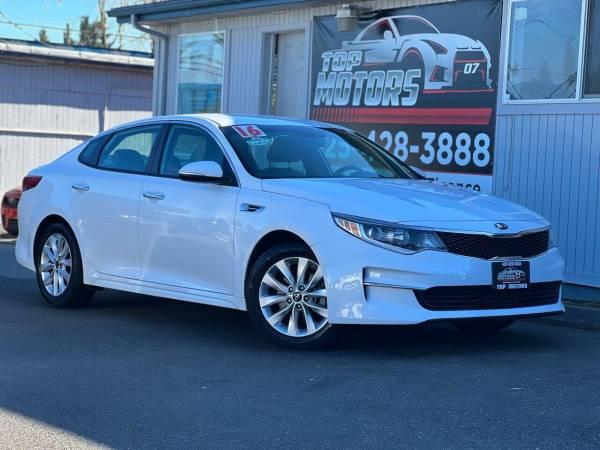 2016 Kia Optima  LX 4dr Sedan Sedan 2
