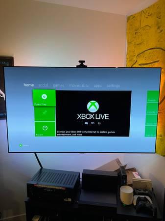 Xbox 360 Slim Console Bundle 16