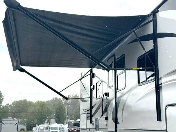 2021 Keystone Cougar Half-Ton  West 27RESWE Travel Trailer 21