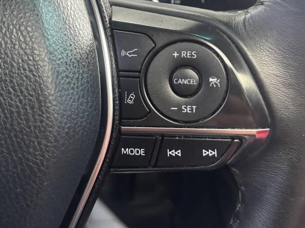 2018 Toyota Camry XSE Sedan 4D 23
