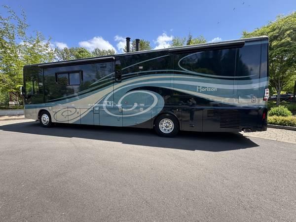 2008 ITASCA HORIZON 40FD LOW MILES 425HP CUMMINS DIESEL