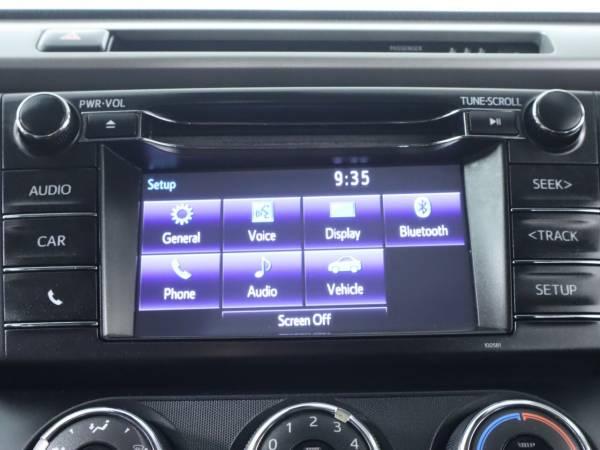 2018 Toyota RAV4 LE 22