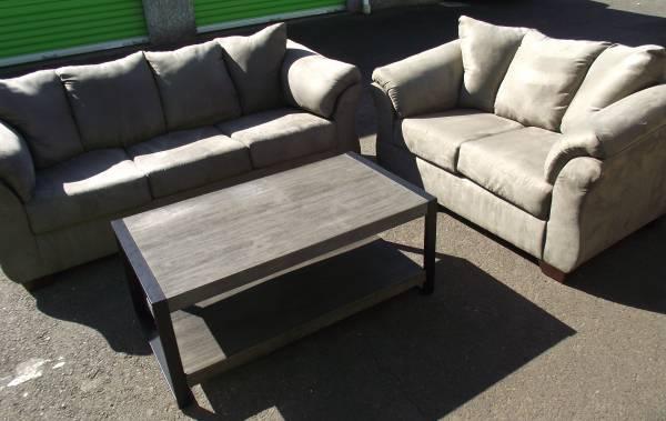 Matching Living Room Set Couch/Sofa & Love Seat W/ Coffee Table