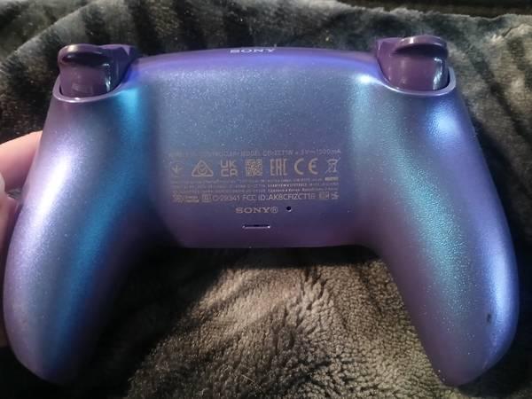 Purple Playstation 5 controler only used once 3