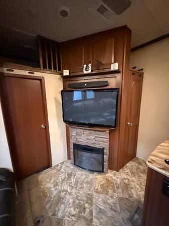 2015 Forest River Vengeance Touring 38L13 43’ F/W Toy Hauler 8