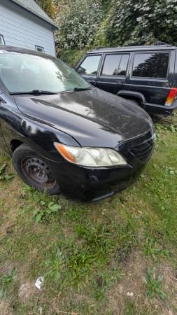 2009 Toyota Camry LE 22