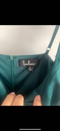 Woman’s Lulu’s dress 3
