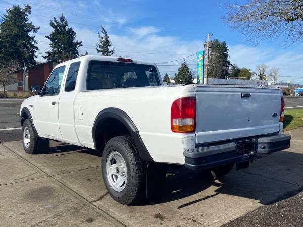 1993 Ford Ranger 4x4 4WD Truck XLT 2dr  Extended Cab SB 3