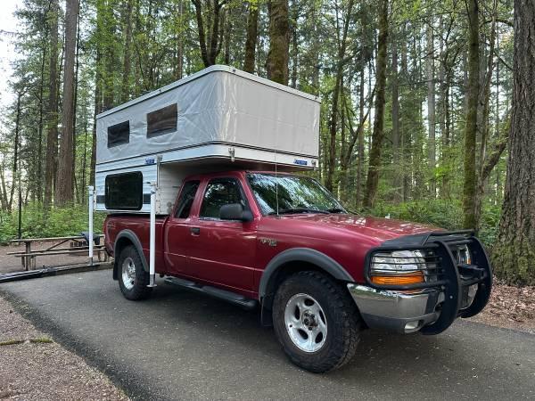 2015 Four Wheel Camper! Excellent condition