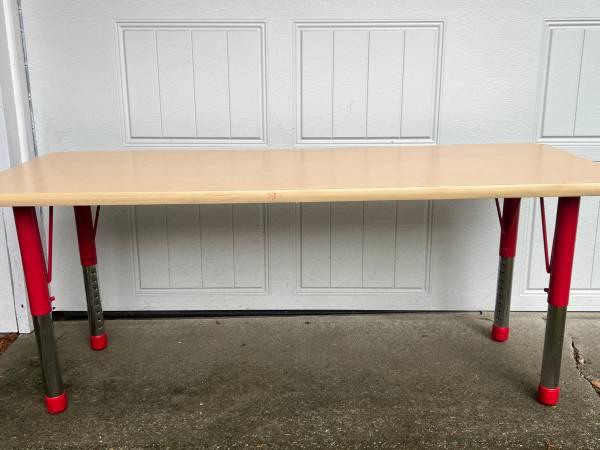 High-quality Large Kids Desk Table