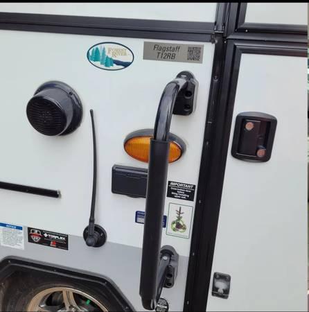 2018 Forest River Flagstaff T12RB (New Condition, Hard-walled Trailer) 10
