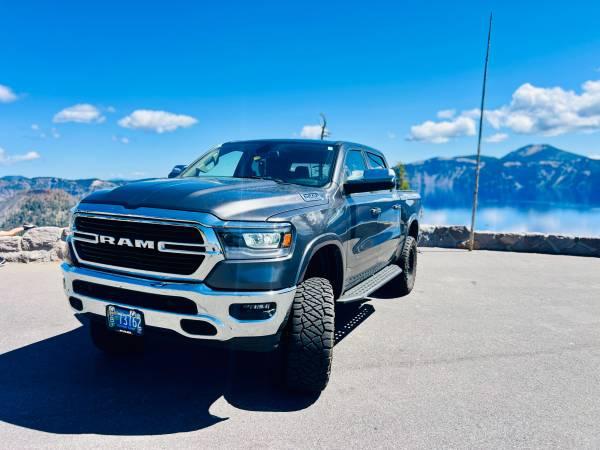2019 Dodge Ram 1500 Laramie 4x4.  Low 89k  miles! Lifted & Loaded!