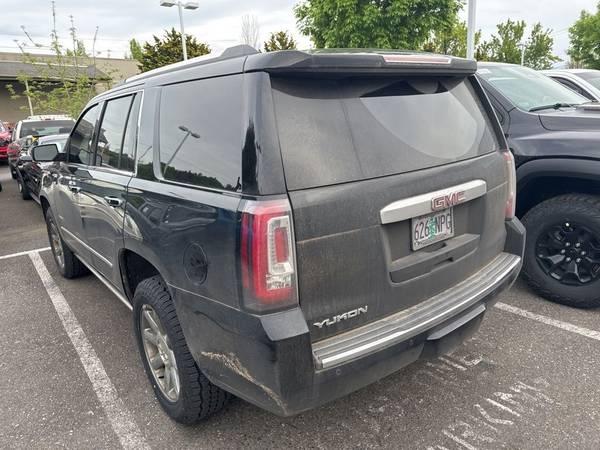 2017 GMC Yukon 4x4 4WD Denali SUV 3