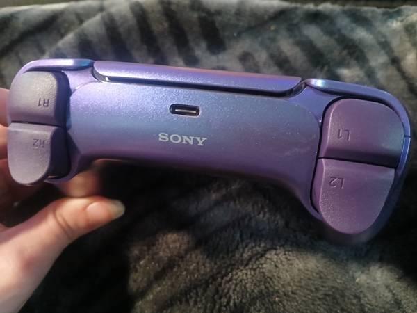 Purple Playstation 5 controler only used once 4