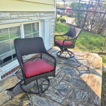 Outside Whicker Table with Glass Top 2
