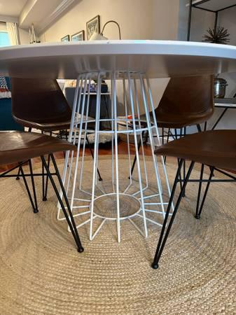 CB2 4’ Round Dining Table (White) 3