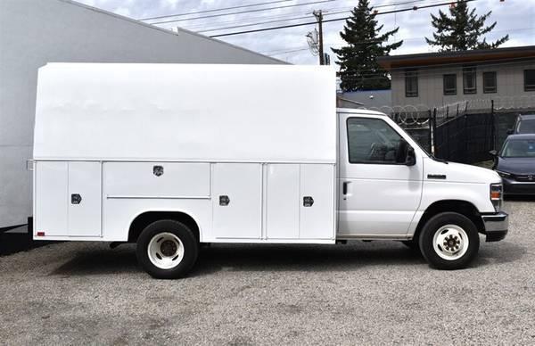 2017 Ford E-Series  E-350 SD 2dr Van 6