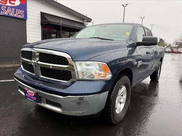 2020 RAM 1500 Classic 4x4 4WD Truck Dodge SLT Crew Cab 6.3 ft. SB Pickup 3