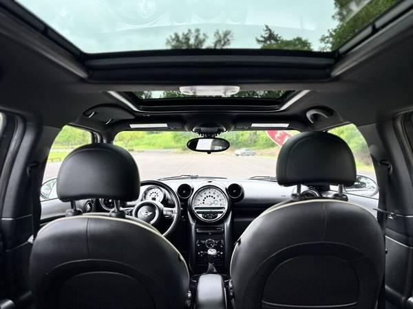 2013 MINI Countryman 17