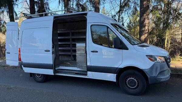 MERCEDES-BENZ SPRINTER 2500 express freightliner sprinter transit E250