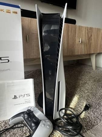 Barely used like new PlayStation 5