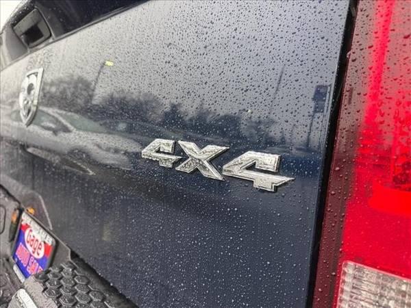 2020 RAM 1500 Classic 4x4 4WD Truck Dodge SLT Crew Cab 6.3 ft. SB Pickup 6
