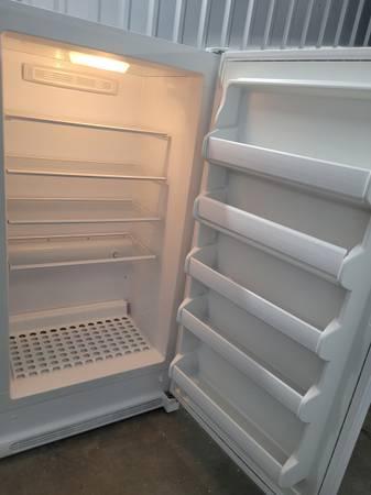 Kenmore 17cu ft Garage Ready Upright Freezer Frost-free 2
