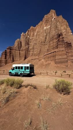 4x4 Off-Grid Adventure Ready 2001 Ford E-350 Bus 4
