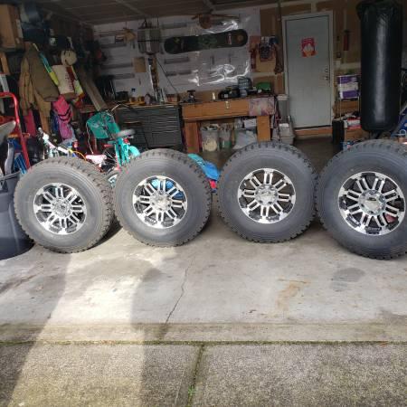 New wheels and tires, Toyota Tacoma 2