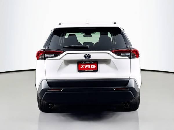 2021 Toyota RAV4 LE 4