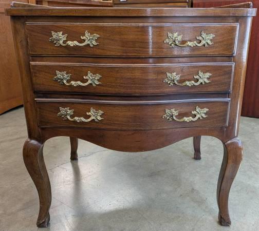 Wooden End Table, Accent Side Tables & Antique Entryway Tables from 2