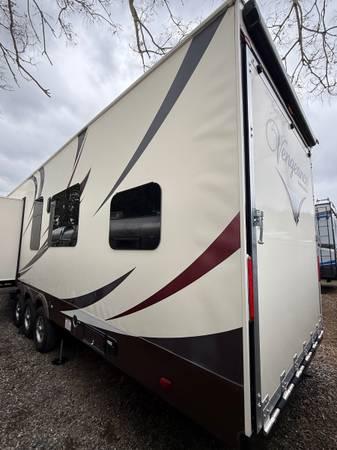 2015 Forest River Vengeance Touring 38L13 43’ F/W Toy Hauler 4