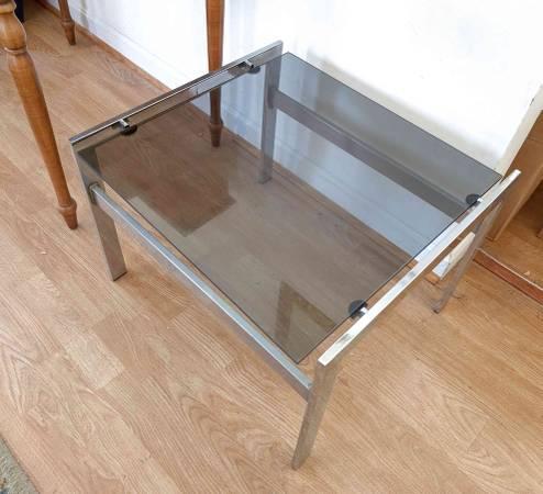 Small Vintage Modernist Square Smoked Glass Coffee / Display Table 9