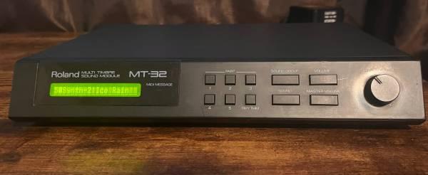 Roland MT-32 Multi-Timbral Synthesizer Module 80s game sounds