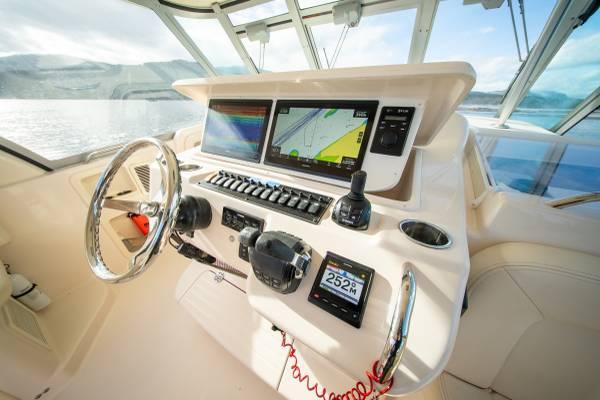 Grady-White Express 370 12