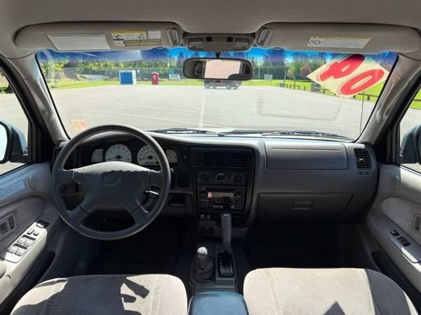2004 Toyota Tacoma 15