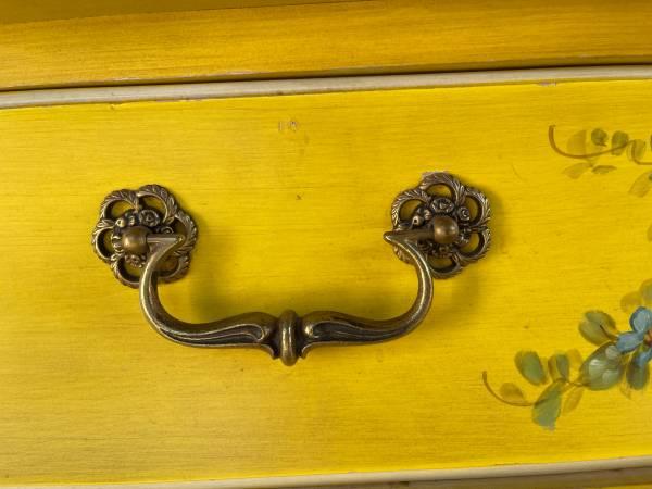 Large dresser 4