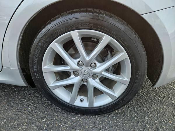 **Super Sale** 2011 Lexus IS 250 Base **We Finance** 8