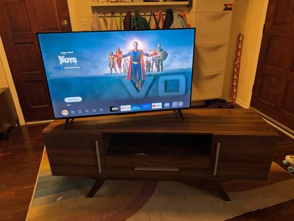 43" 4k UHD TCL Fire TV + Console Table