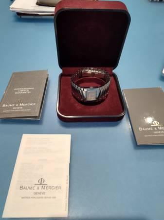 BAUME & MERCIER MV045219 Quartz Salmon colored Dial Women's Watch